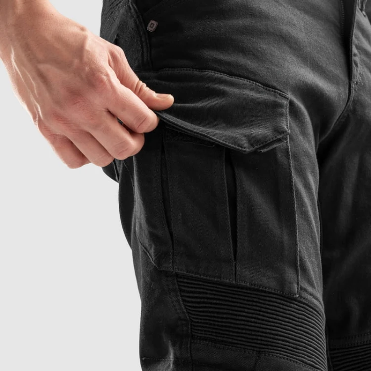 spodnie-faster-tapered-fit-black-kieszen-cargo