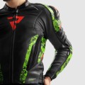 kurtka-skorzana-rebelhorn-veloce-camo-black-green-fluo-red-na-modelu