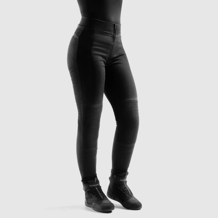leginsy-damskie-rebelhorn-chica-black-modelka