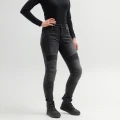 jeansy-damskie-broger-aura-washed-black-modelka-przod